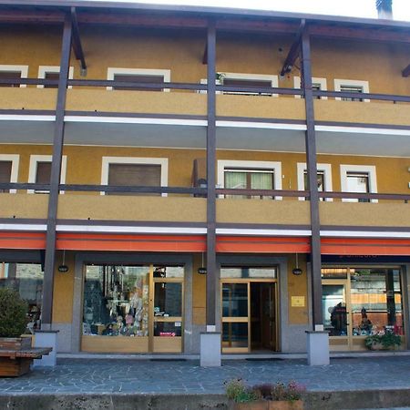 Trilocale In Centro A Chiesa Valmalenco Apartman Chiesa in Valmalenco Kültér fotó